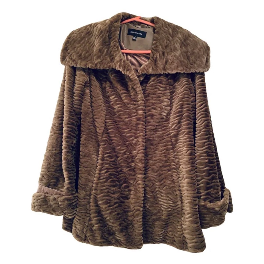 NWOT Jones New York Taupe Faux Fur Chinchilla Teddy Jacket